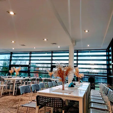 מלון דירות Sea Power 3*